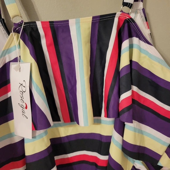 Rosegal Women's Plus Size Colorful Striped One Piece Swimsuit. Size 5X - Picture 4 of 6
